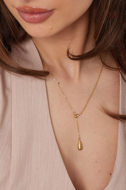ketting met druppel bedel
