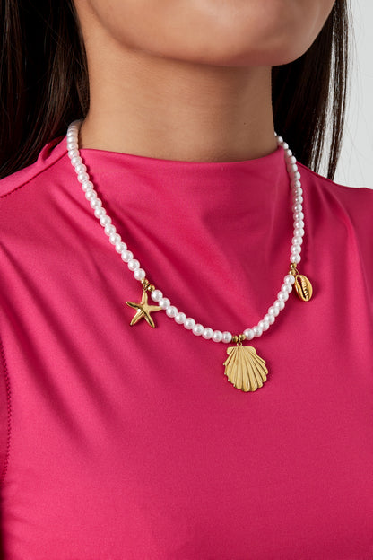 parelketting met zeebedels