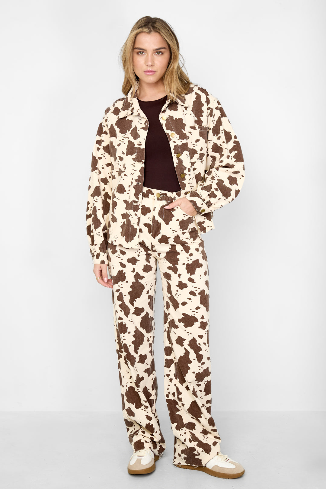 de cowgirl & dol op luipaardprint jeans