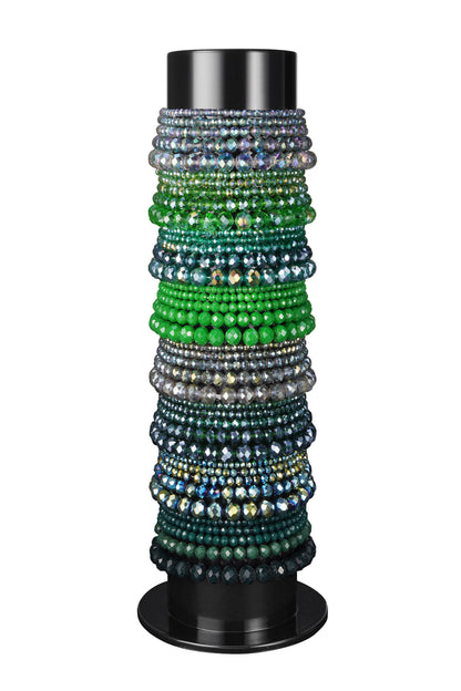 Armbanden display met glaskralen armbanden