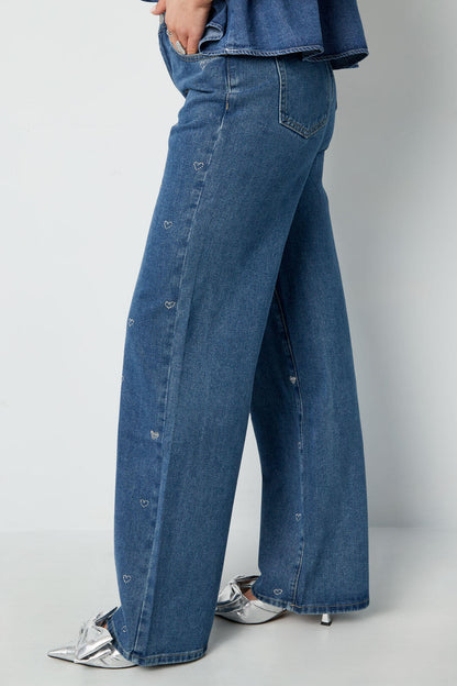 Stylish Comfort: Yehwang's All-Fit Denim Pants