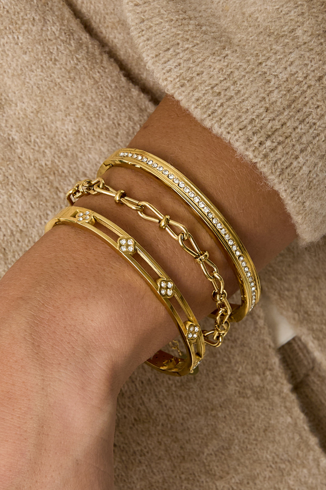 Roestvrijstalen ronde armbanden, eenvoudige dagelijkse sieraden uit de Simple Series voor dames.