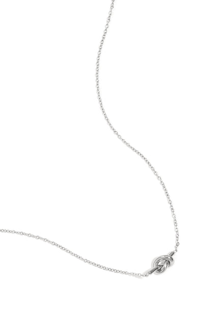 simpele ketting met geknoopte bedel