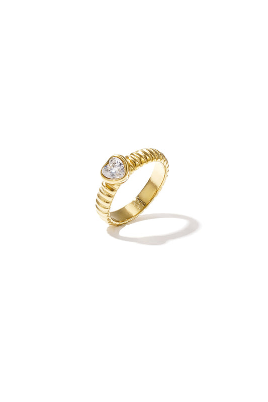 Ring met hart vormige steen